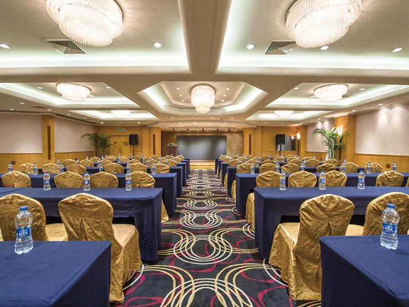 Park Inn By Radisson Shanghai Downtown Exterior foto